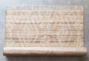 Hand-Woven Jute and Wool Blend Rug with Pattern and Fringe